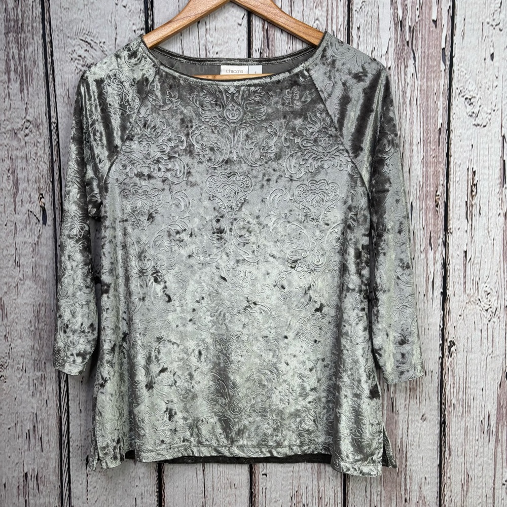 Chico’s 1 Women’s Medium Silver Crushed Velvet Blouse Damask Pattern 3/4 Sleeves